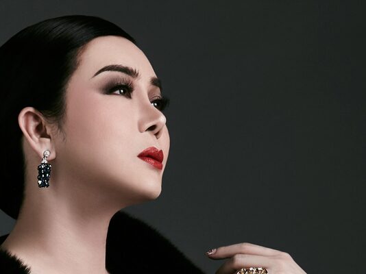 เปิดขุมทรัพย์มหาศาล  บนอาณาจักรธุรกิจของ “แอน จักรพงษ์” สตรีข้ามเพศที่รวยที่สุดในอาเซียน??