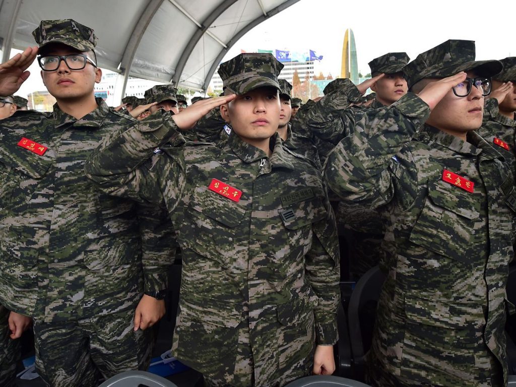 กองทัพเกาหลียืนยันเกย์เป็นทหารได้ แต่มีสิทธิติดคุก