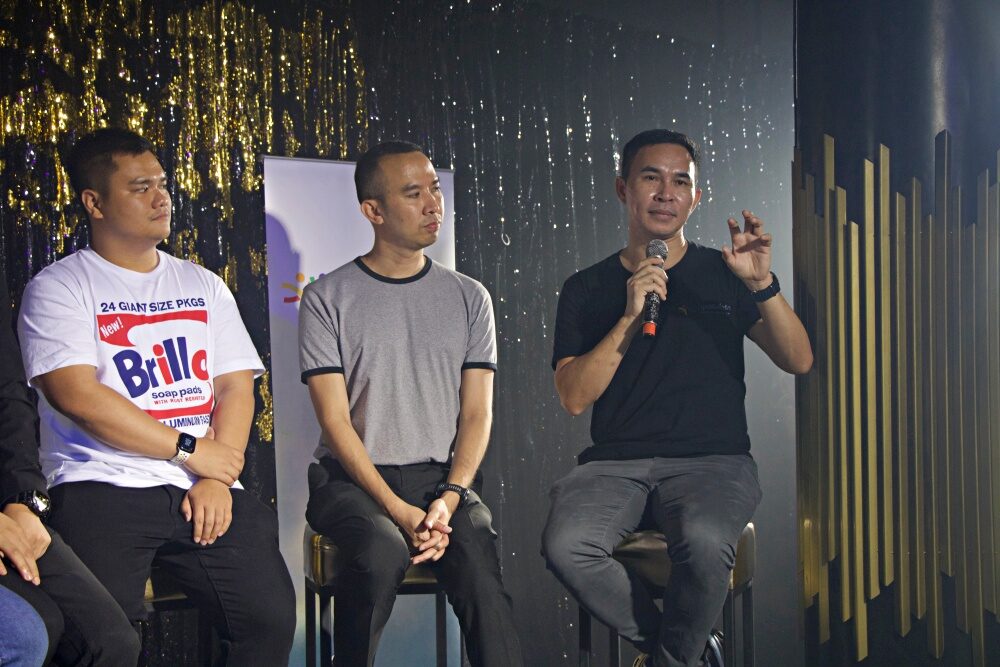 Love Foundation ร่วมกับ APCOM